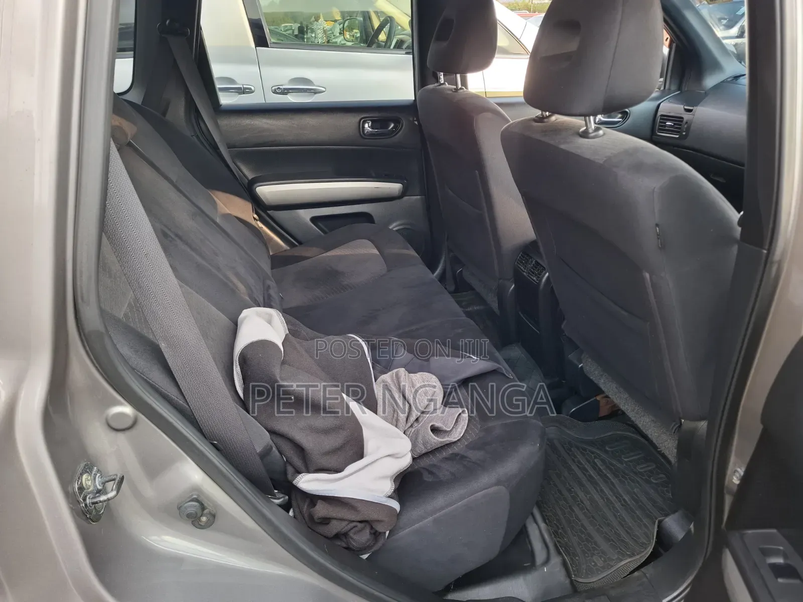 Nissan X-Trail 2012 Gray