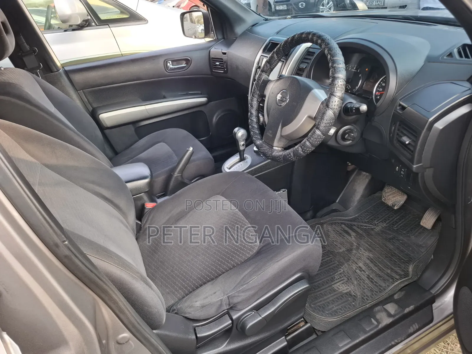 Nissan X-Trail 2012 Gray