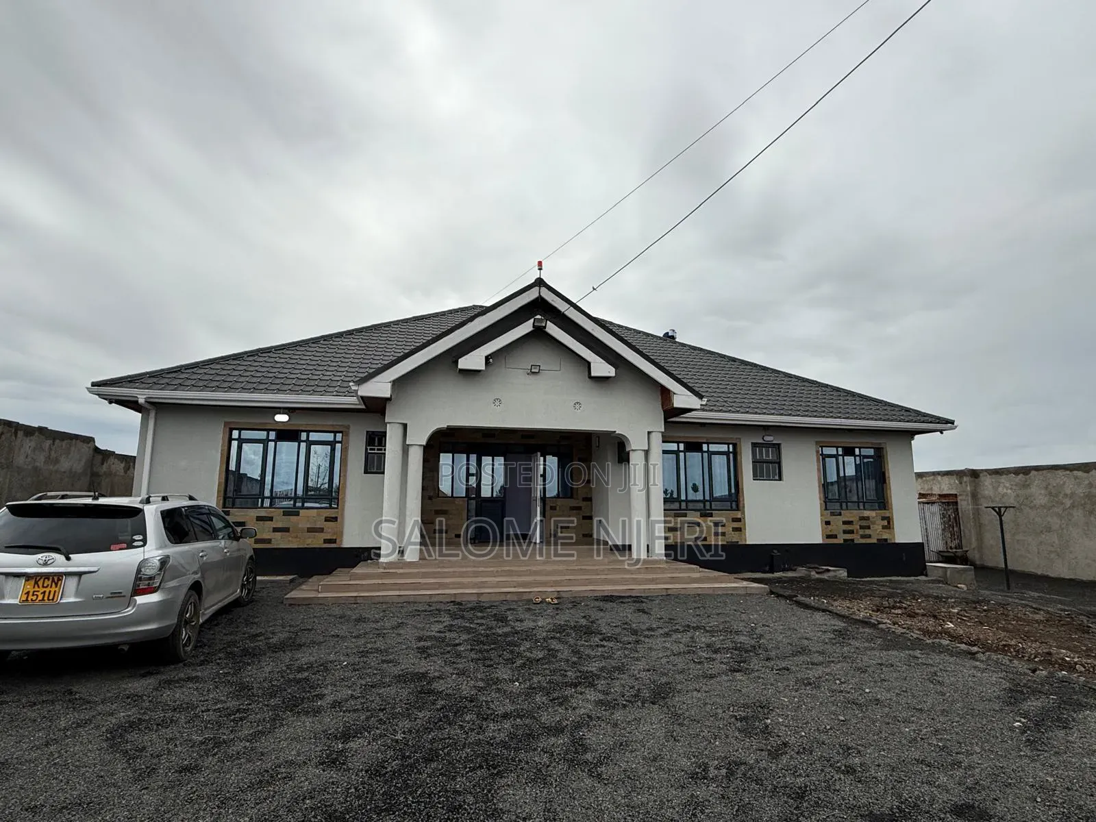 4bdrm House in Mzee Wanyama for sale
