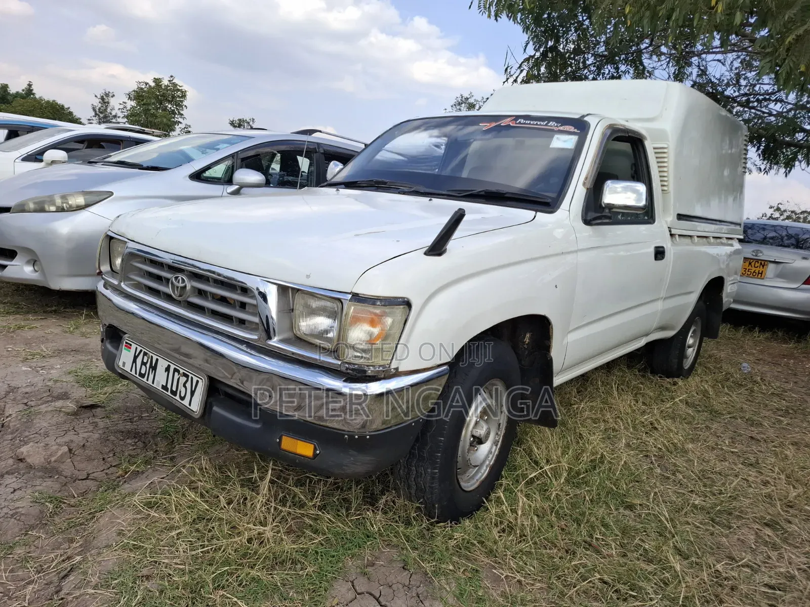 Toyota Hilux 2004 White