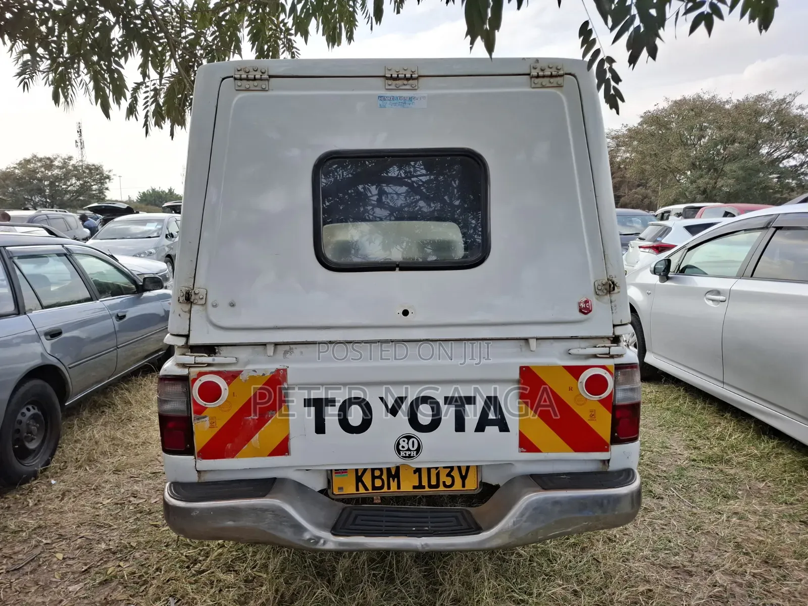 Toyota Hilux 2004 White