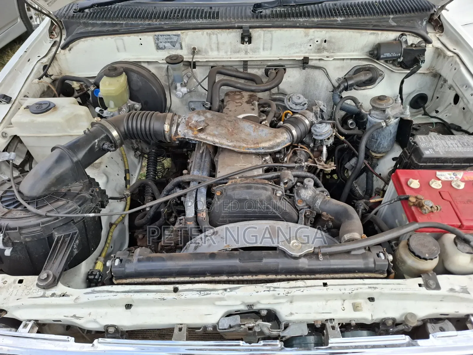 Toyota Hilux 2004 White