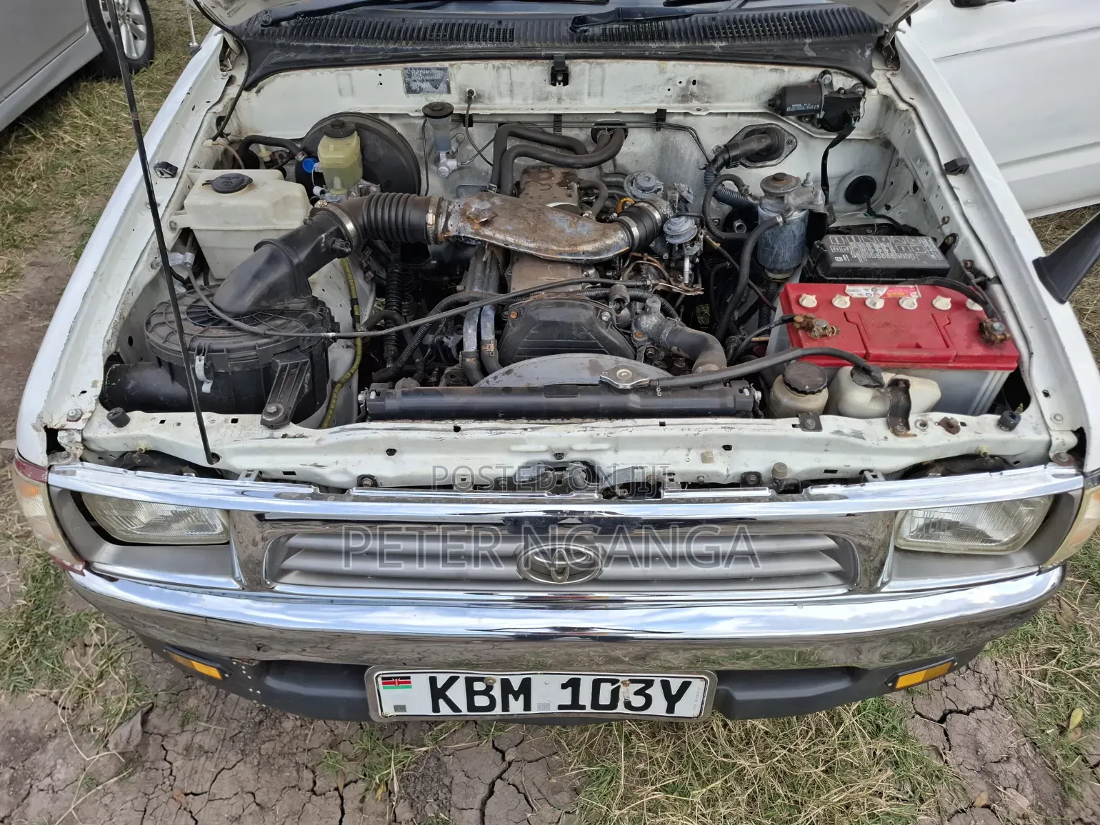Toyota Hilux 2004 White