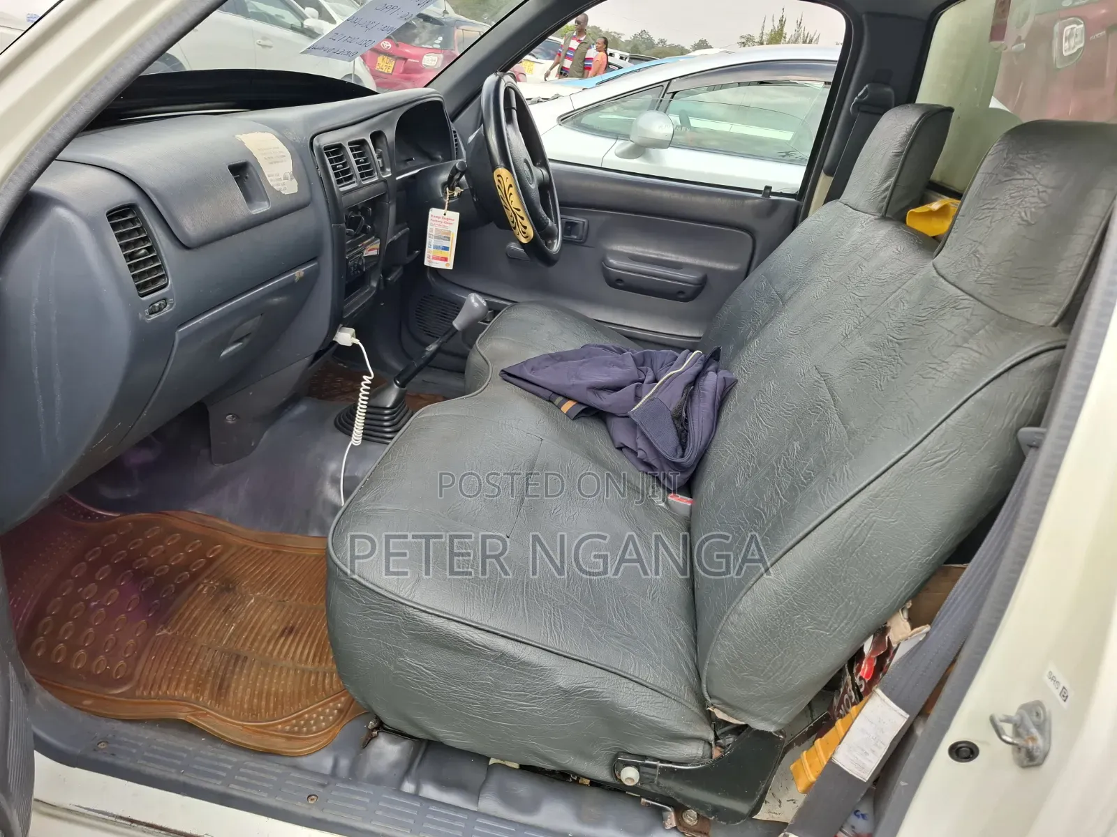 Toyota Hilux 2004 White