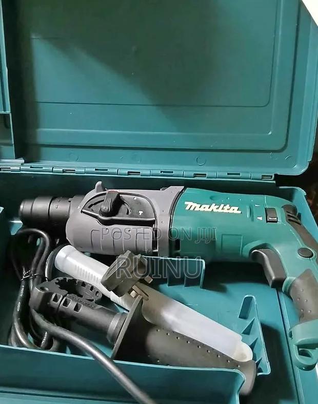 Makita 800W 26mm Rotary Hammer Drill/Concrete Masonry Drill Machine