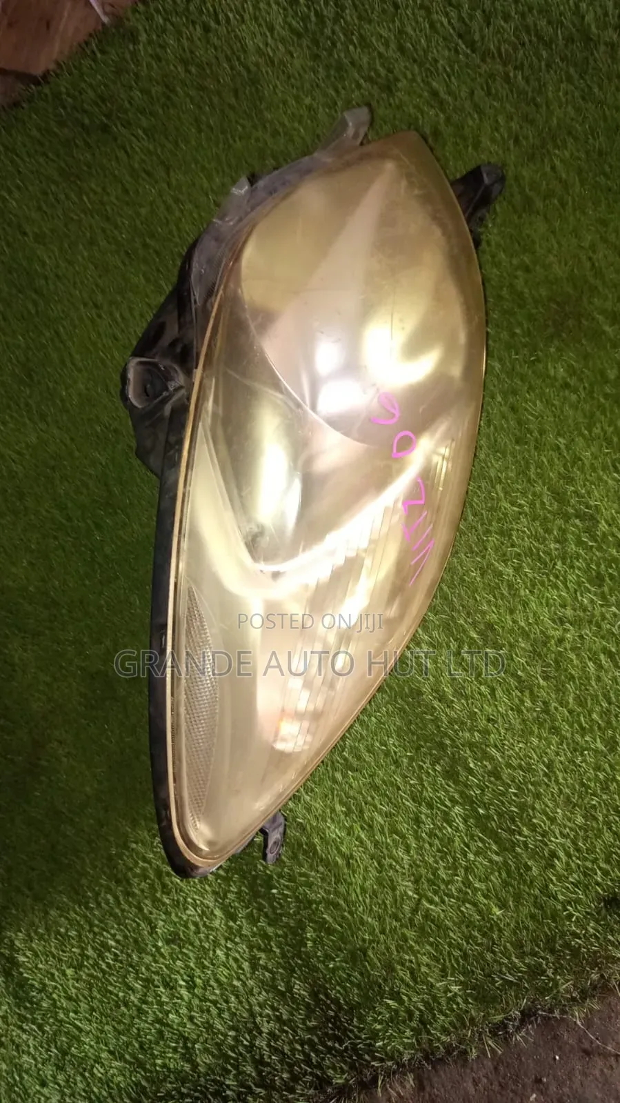 Toyota Vitz 06 Headlights