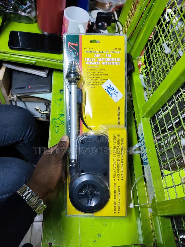 Automatic Car Antenna / Aerial