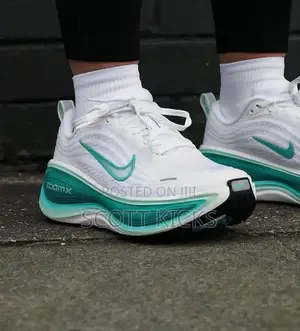 Nike Vomero Plus High Quality