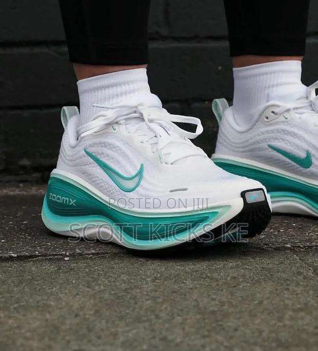 Nike Vomero Plus High Quality