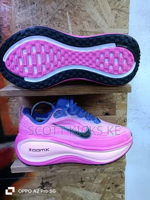 Nike Women's Vomero Plus