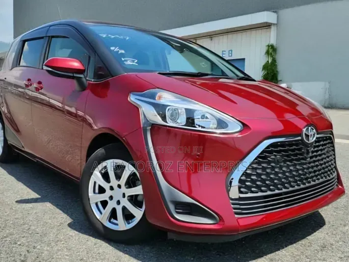 Toyota Sienta 2019