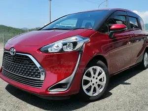 Toyota Sienta 2019