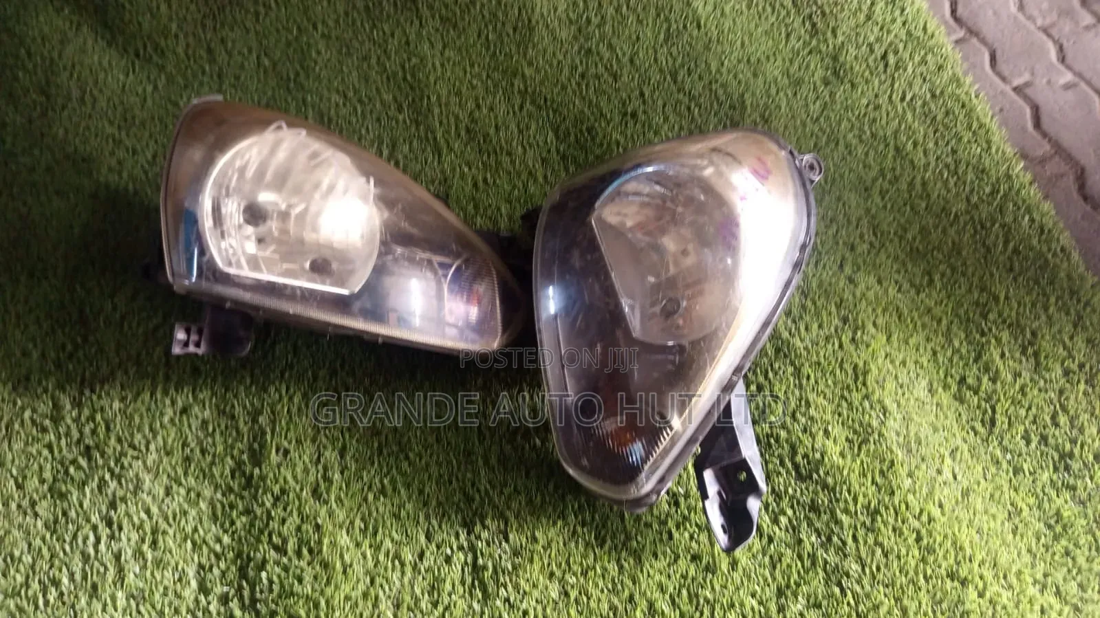 Daihatsu Mira Headlights
