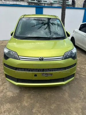 Toyota Spade 2019 Green