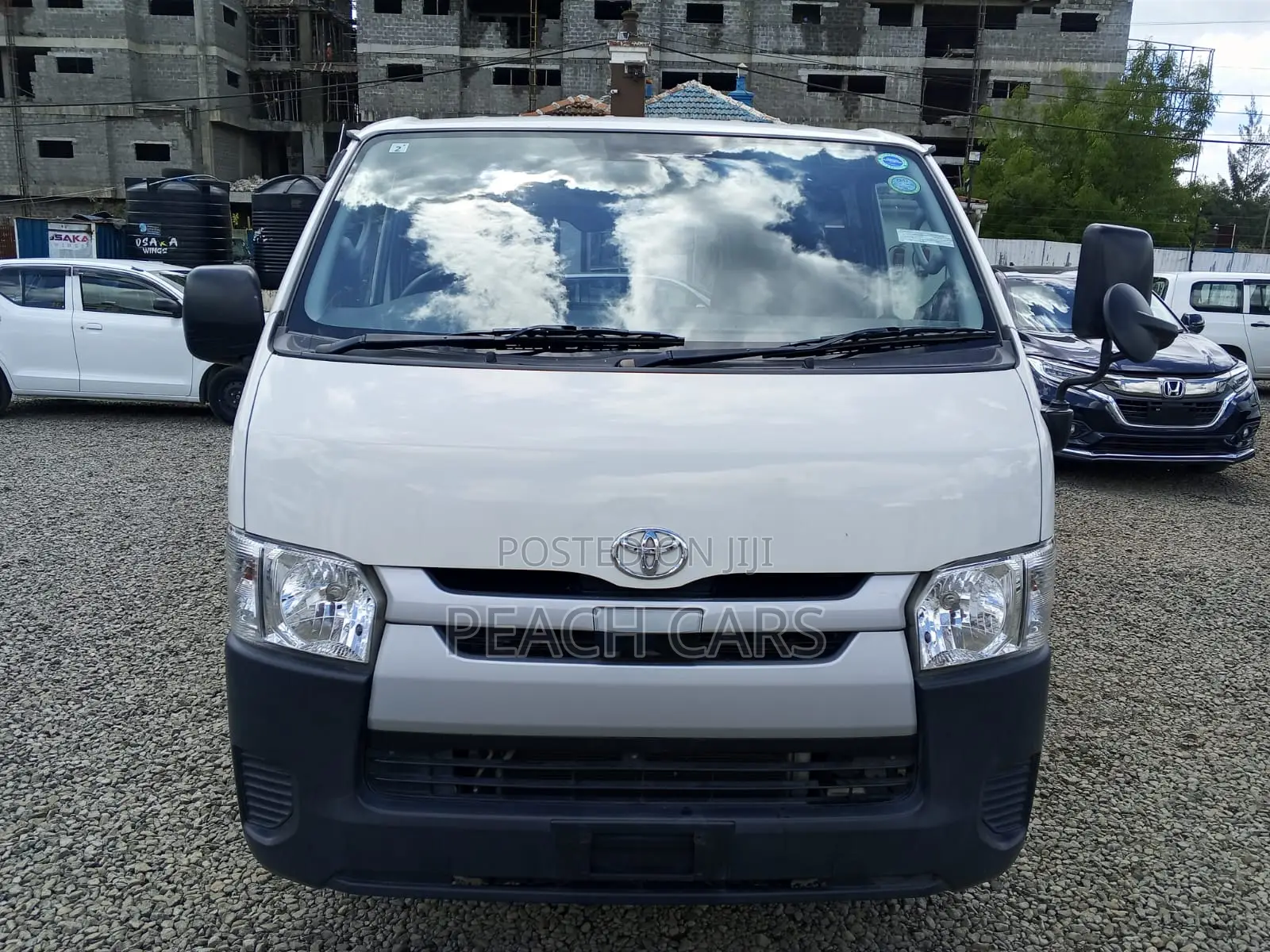 Toyota HiAce 2019 White