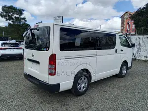 Toyota HiAce 2019 White