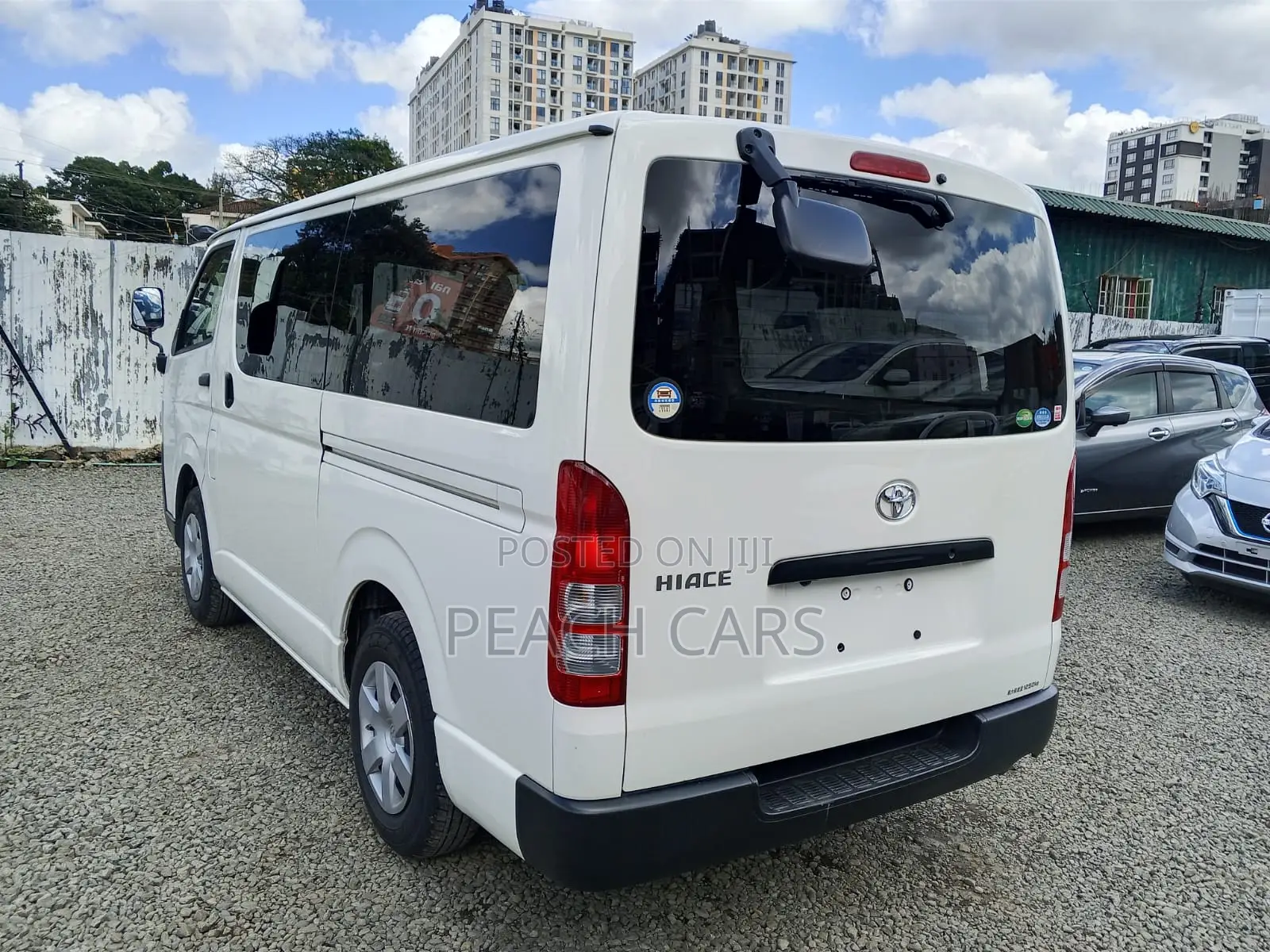 Toyota HiAce 2019 White