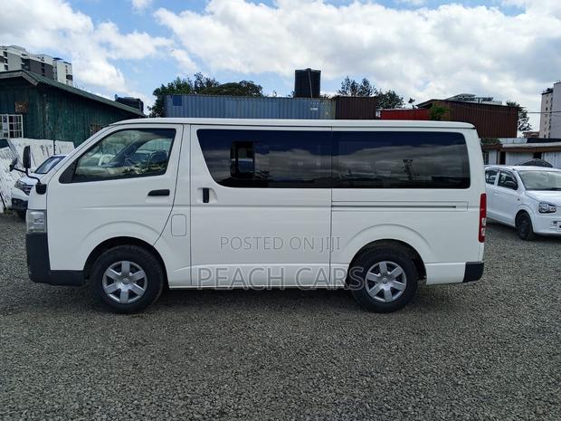 Toyota HiAce 2019 White - thumbnail 7