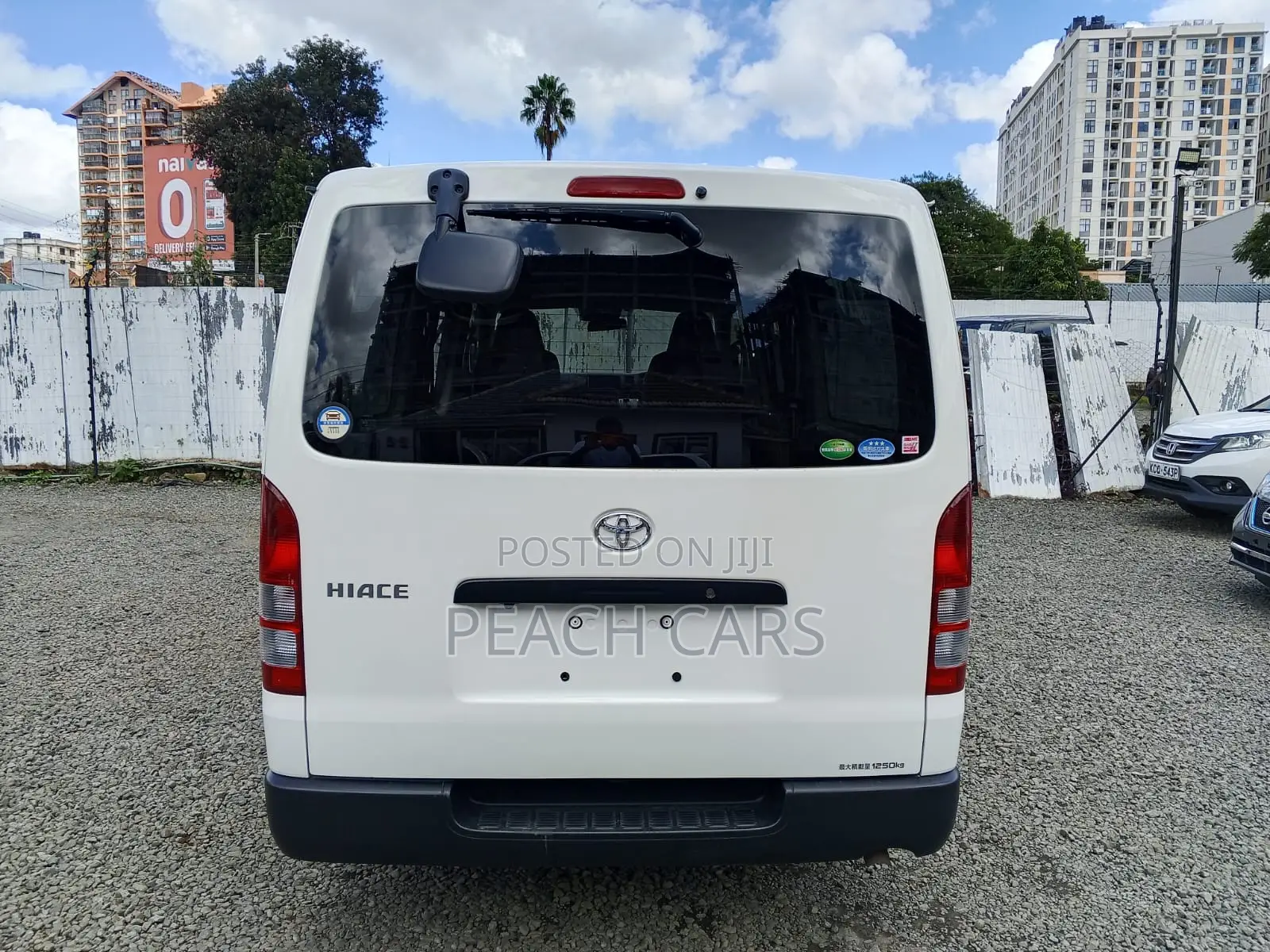 Toyota HiAce 2019 White