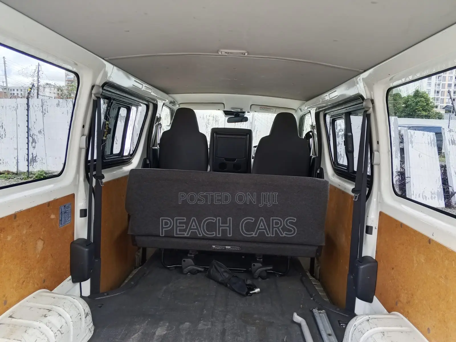 Toyota HiAce 2019 White