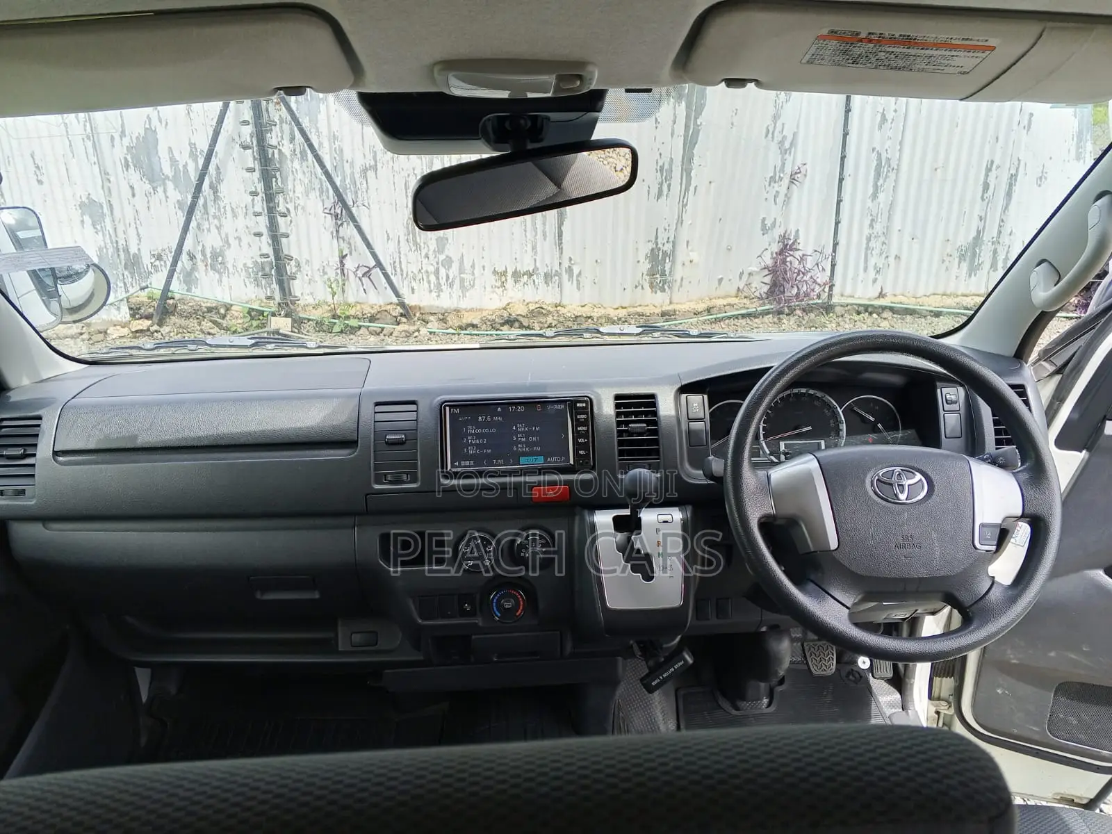 Toyota HiAce 2019 White