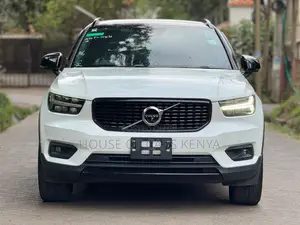 Volvo XC40 2019 Pearl