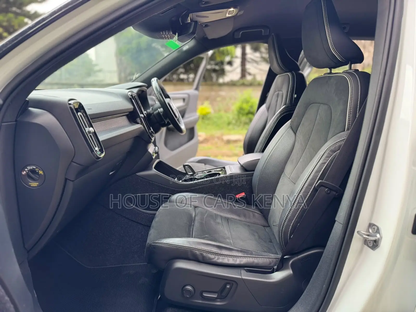 Volvo XC40 2019 Pearl