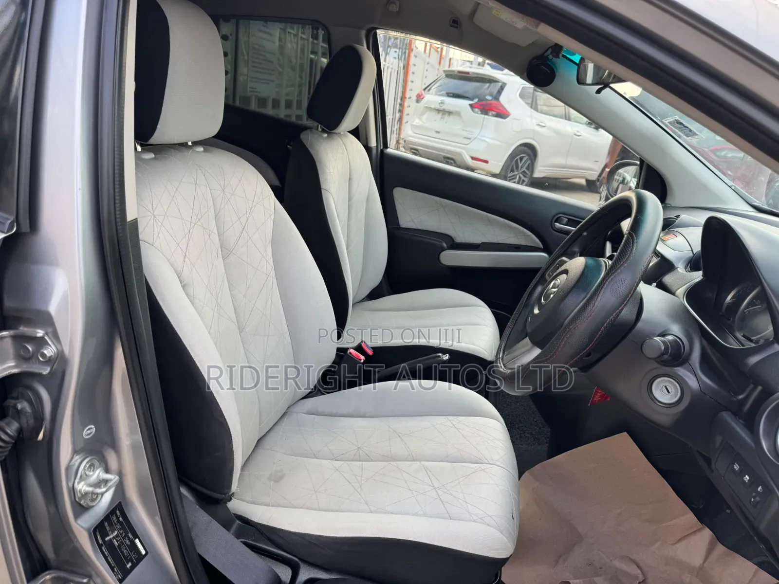 Mazda Demio 2011 Gray