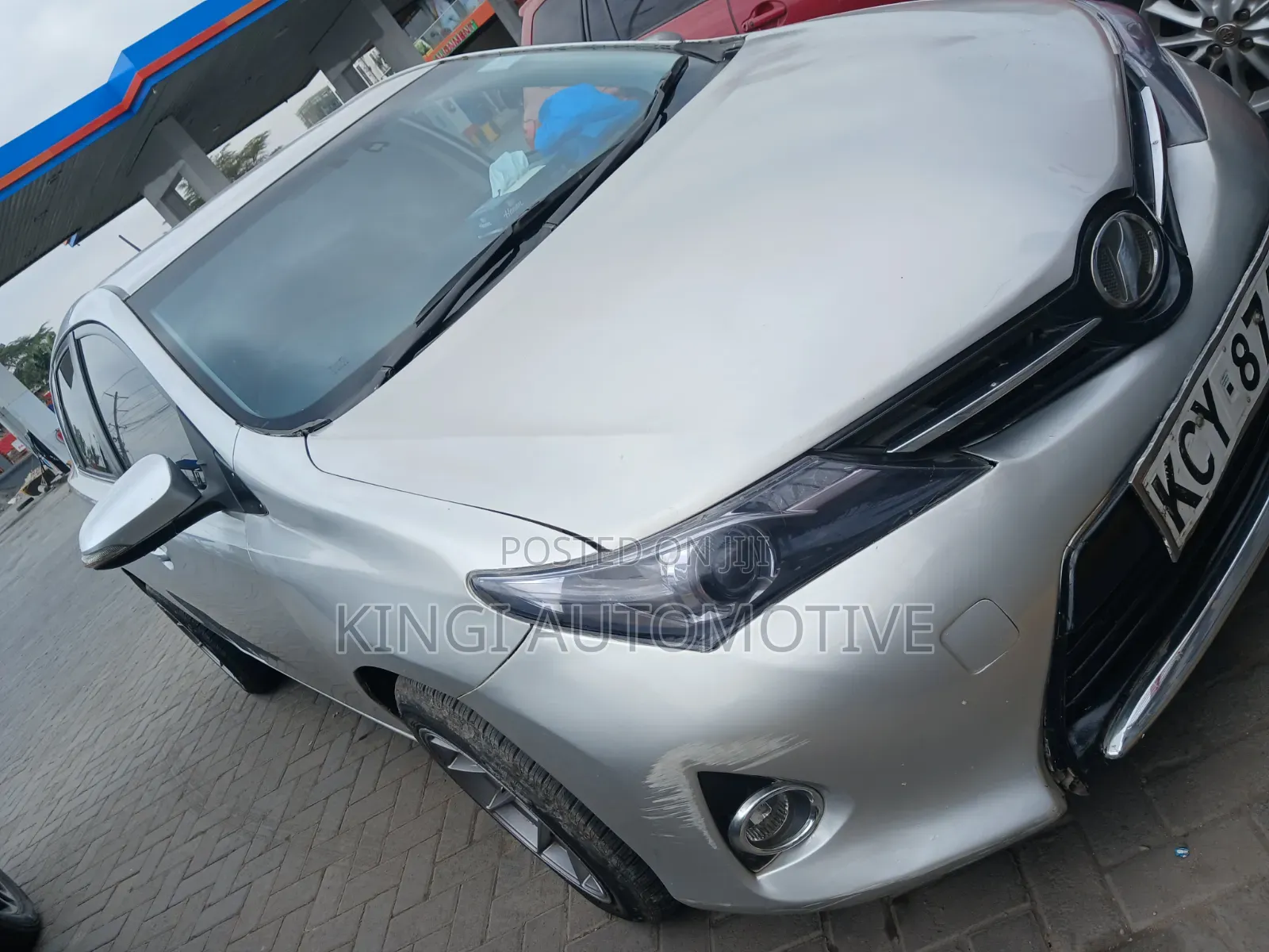 Toyota Auris 2013 Silver