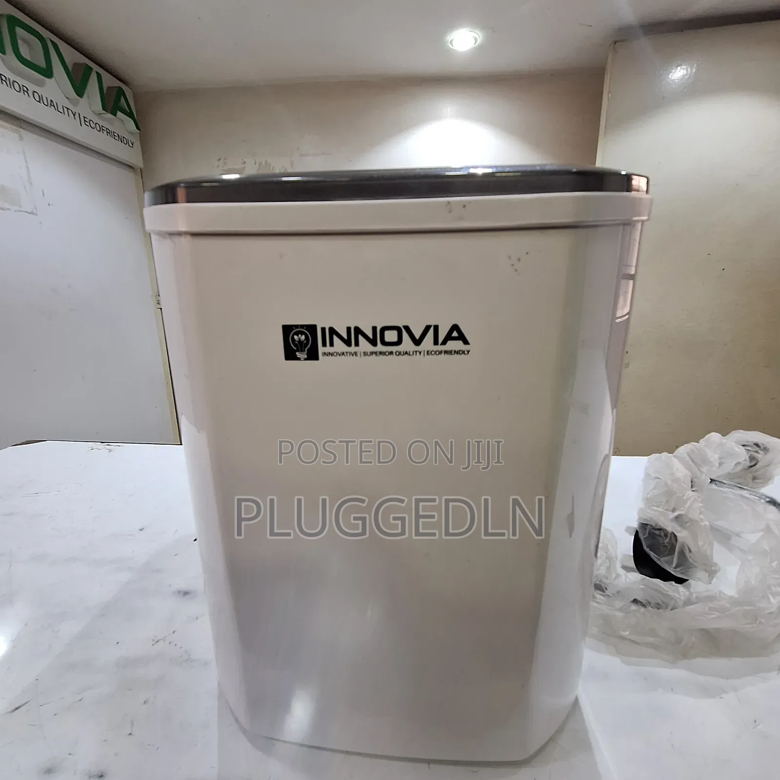 Innovia 12 KGS Ice Maker