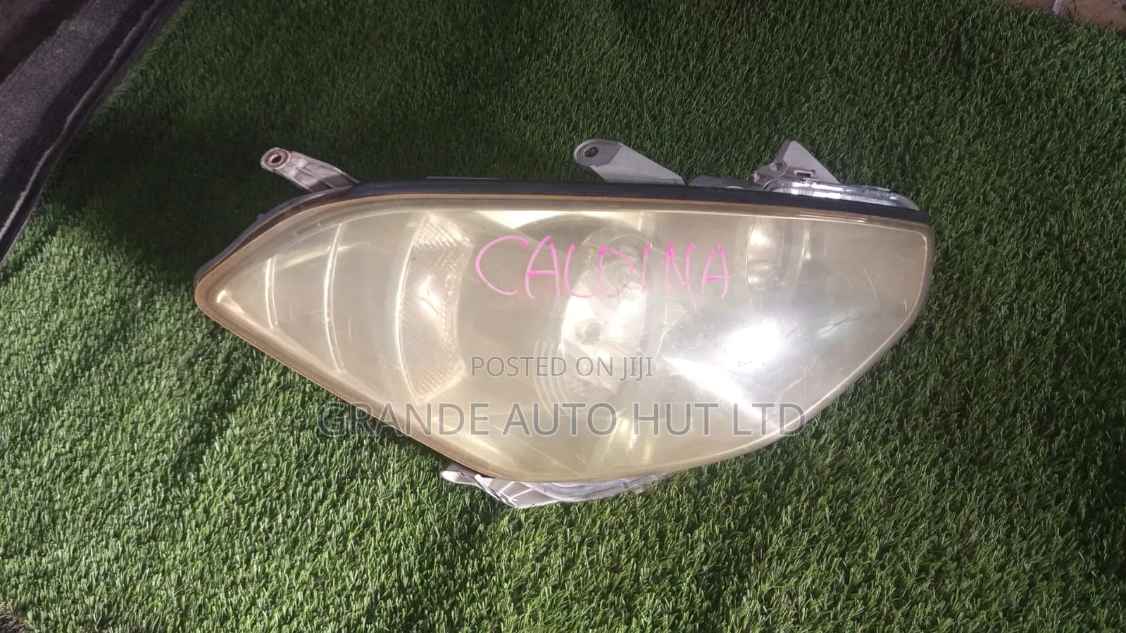 Toyota CALDINA 240 HEADLIGHTS