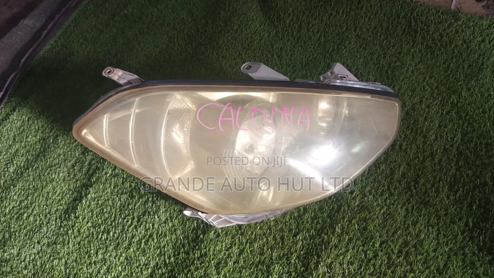 Toyota CALDINA 240 HEADLIGHTS