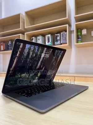 Laptop Apple MacBook Pro 2019 16GB Intel Core i9 SSD 512GB