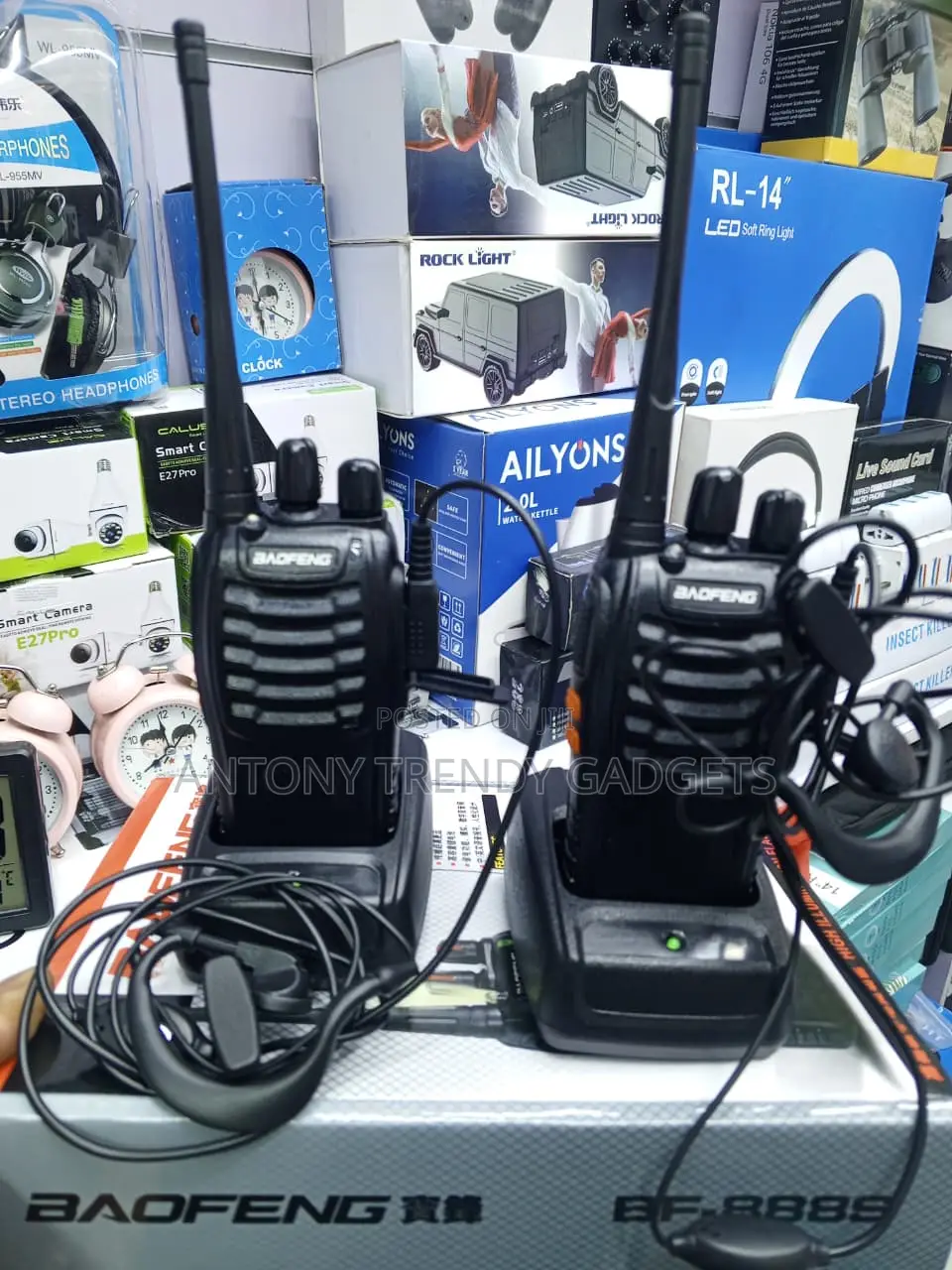 Baofeng BF-888S UHF Walkie Talkie With Belt Clip Charger