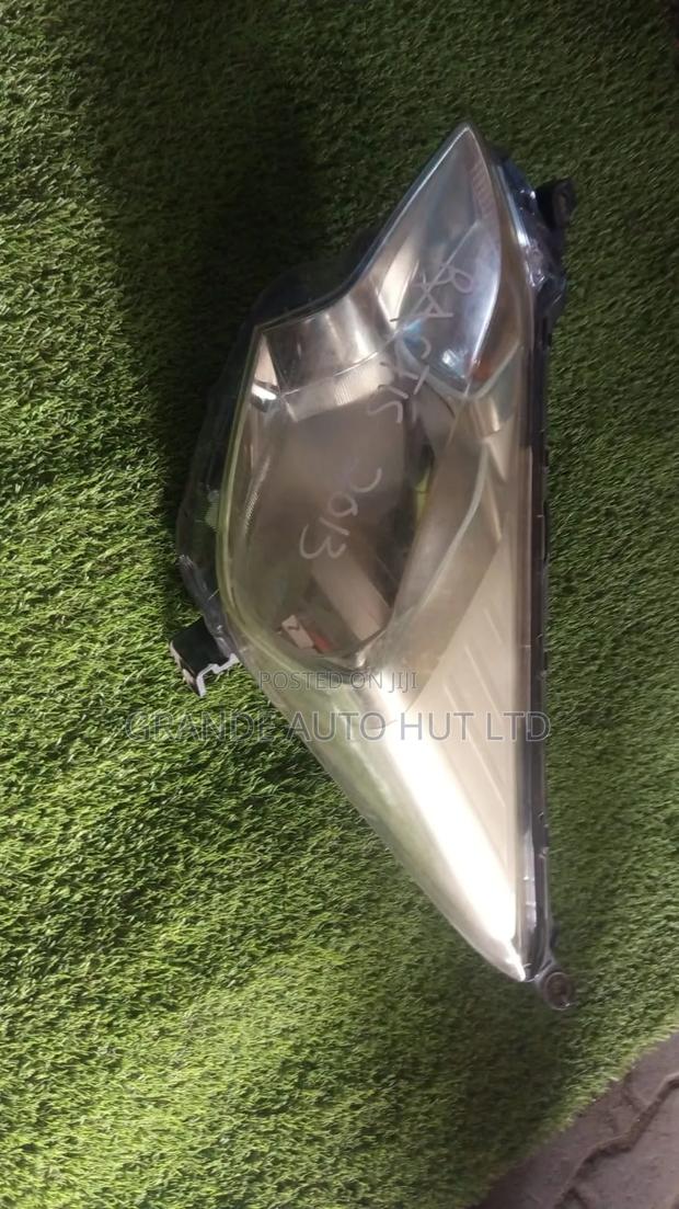 Toyota RACTIS 2013 HEADLIGHT - thumbnail 2