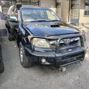 Toyota Hilux 2006 Black
