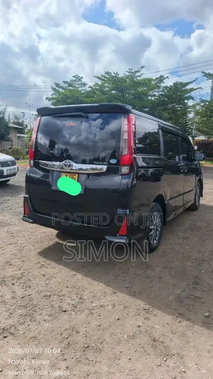 Toyota Noah 2014 Black