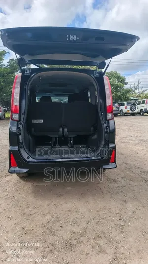 Toyota Noah 2014 Black