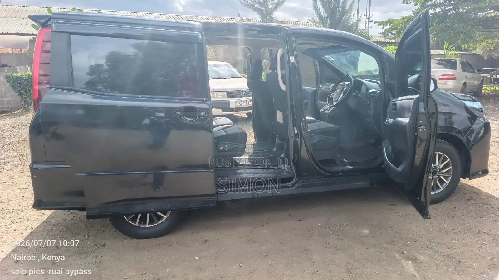 Toyota Noah 2014 Black