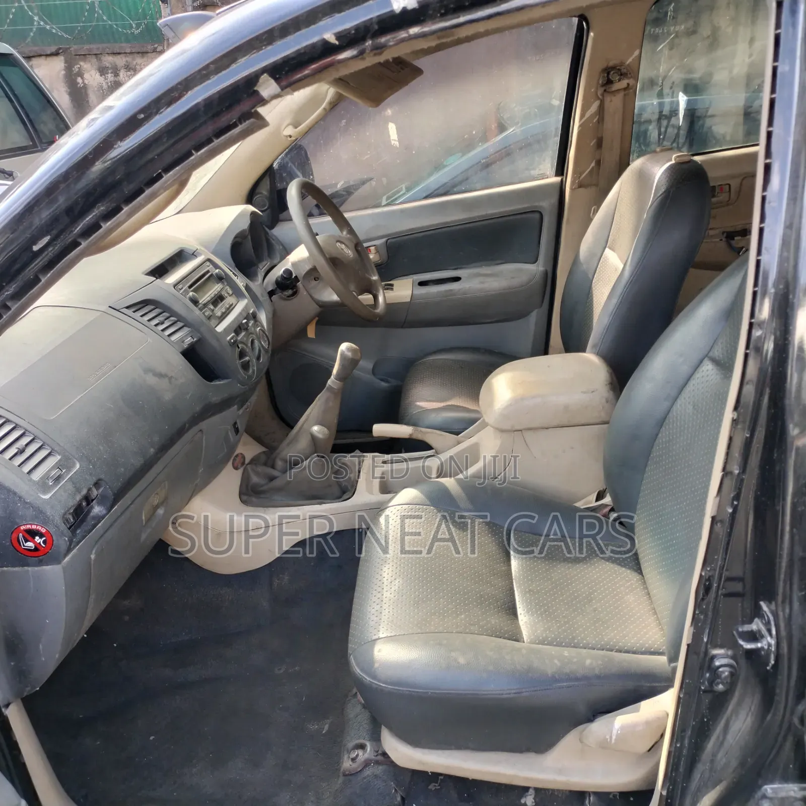 Toyota Hilux 2006 Black