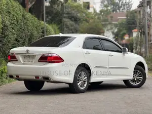 Toyota Crown 2012 White
