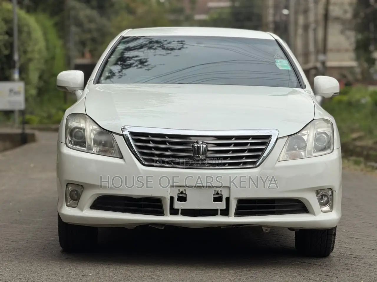 Toyota Crown 2012 White