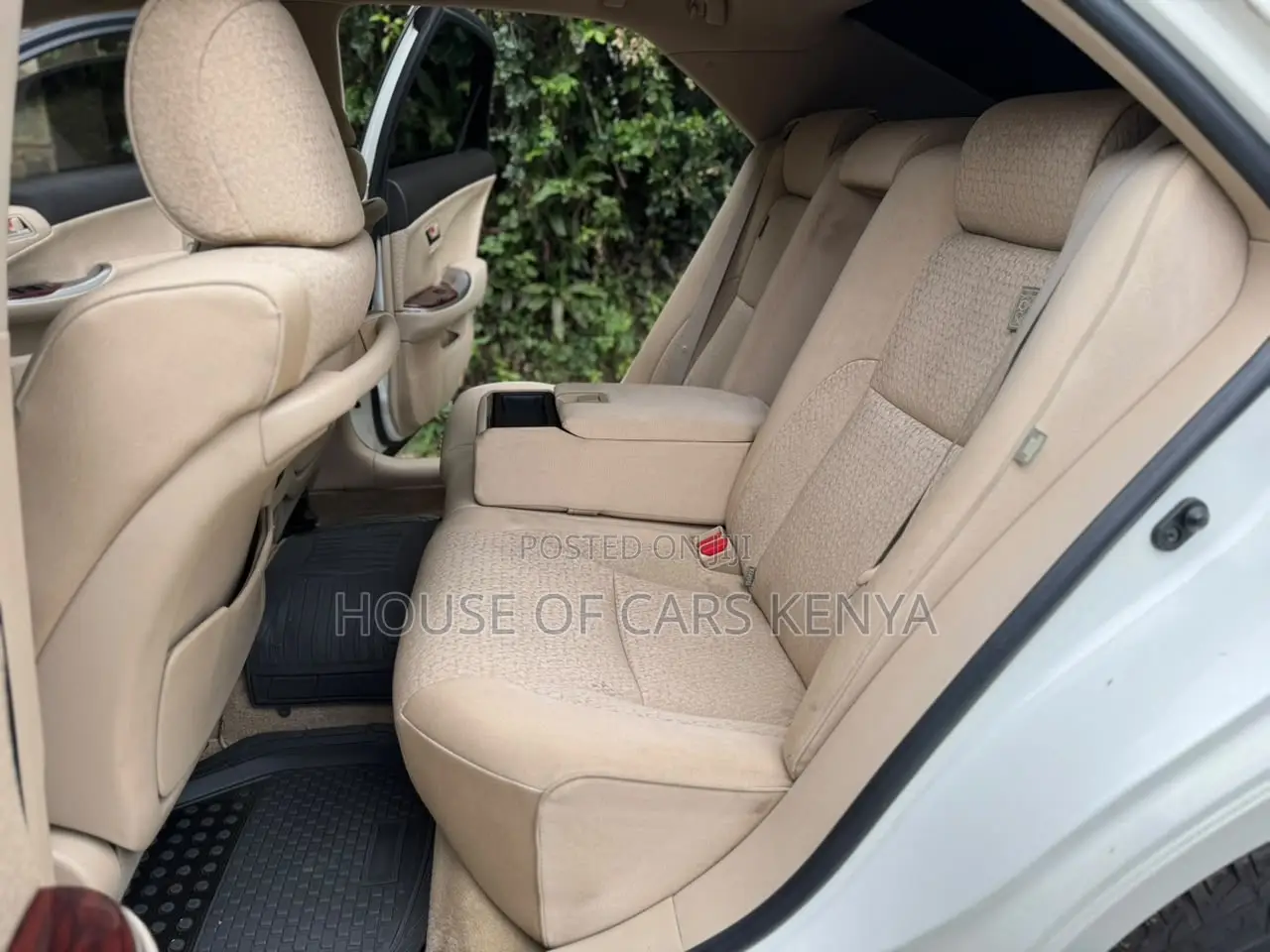 Toyota Crown 2012 White