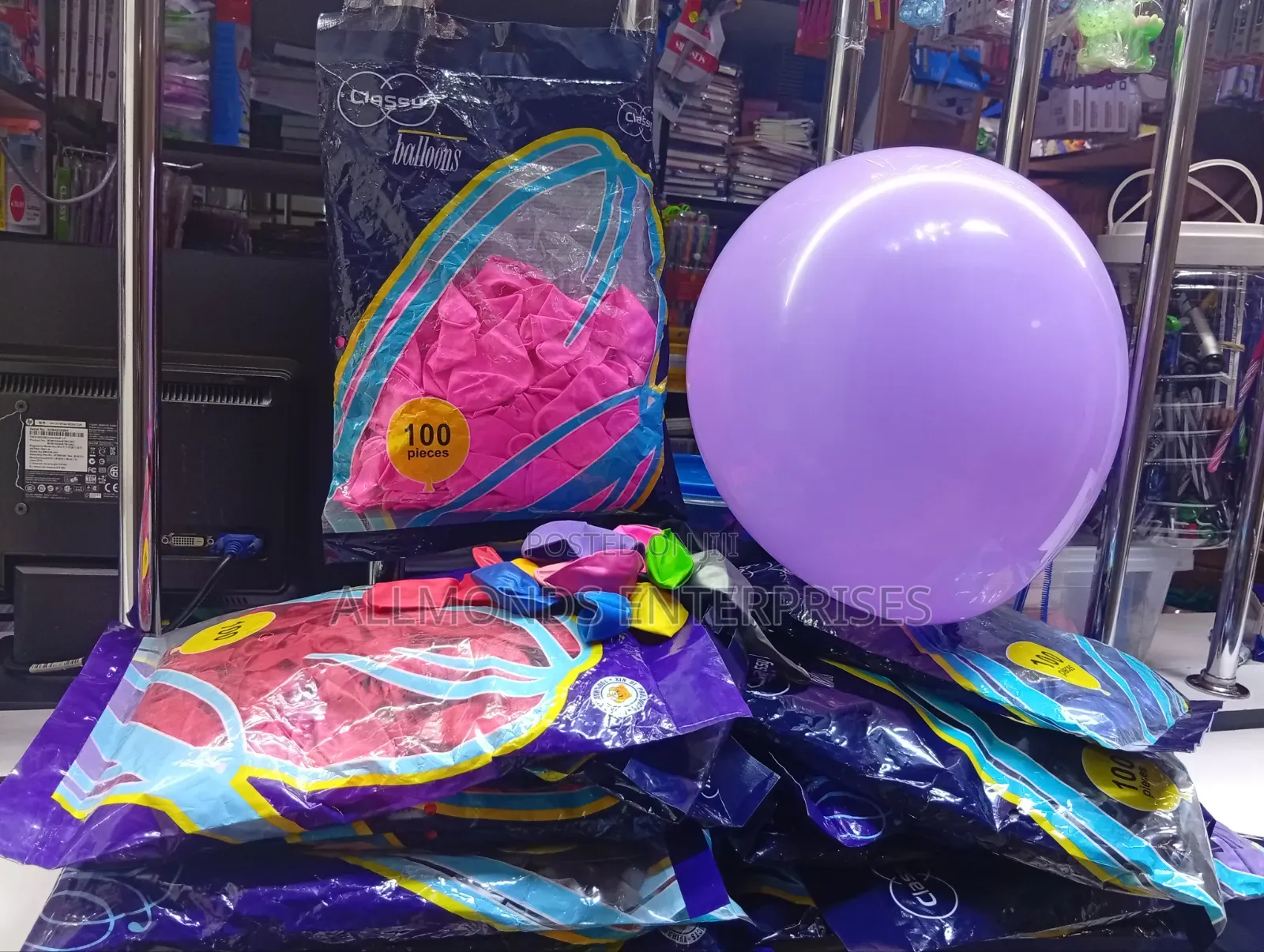 A Packet of 100 Pieces Balloons