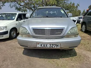 Toyota Harrier 2000 Silver