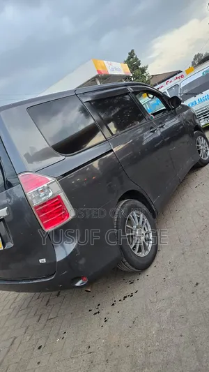 Toyota Noah 2010 Gray