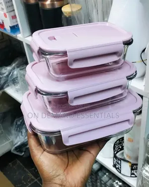 3pc High Borosilicate Food Containers.
Plus Insulated Lunch Bag