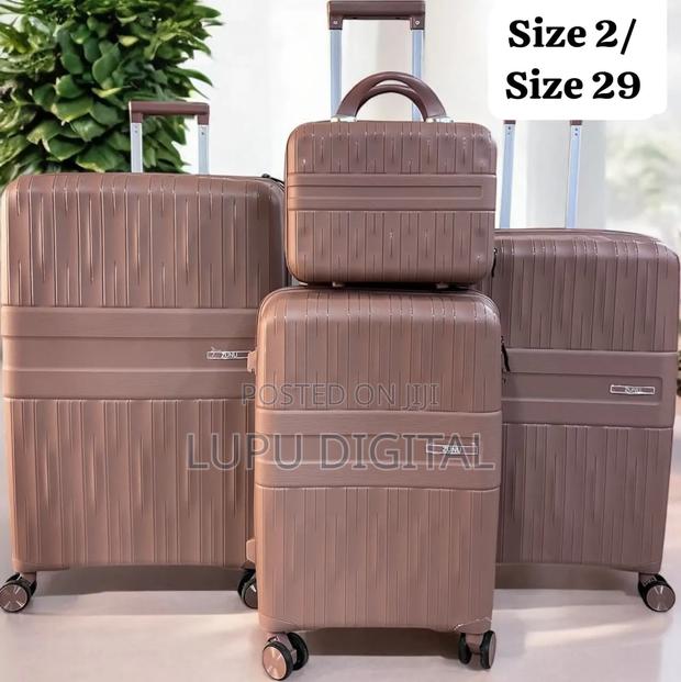 In 1 Luxurious Unbreakable Suitcase