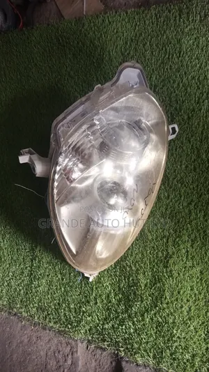 Toyota Passo 2010 Headlights