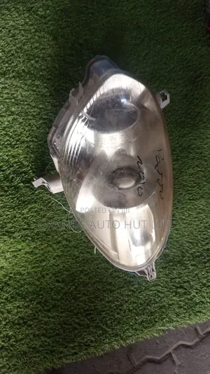 Toyota Passo 2010 Headlights